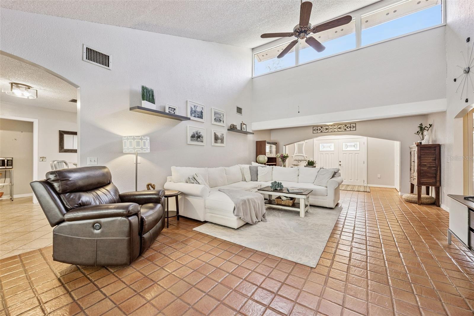 REGAL OAK SHORES UNIT 1 - Residential