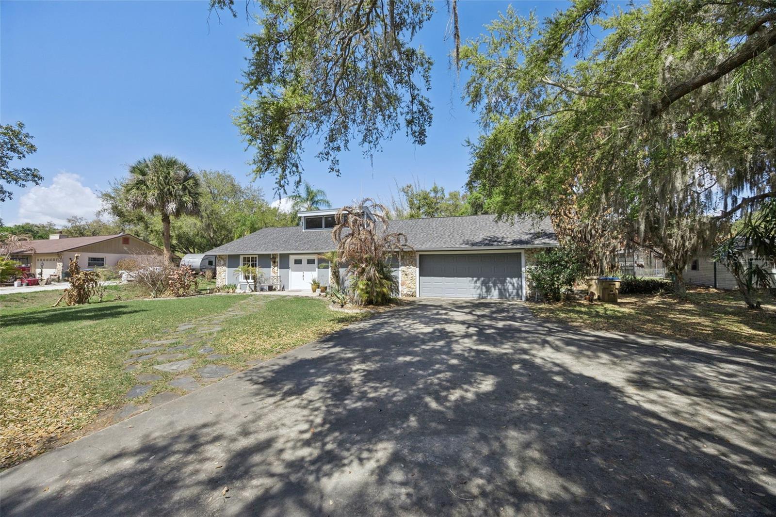 REGAL OAK SHORES UNIT 1 - Residential