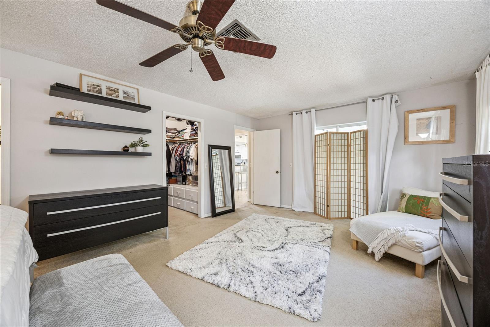 REGAL OAK SHORES UNIT 1 - Residential