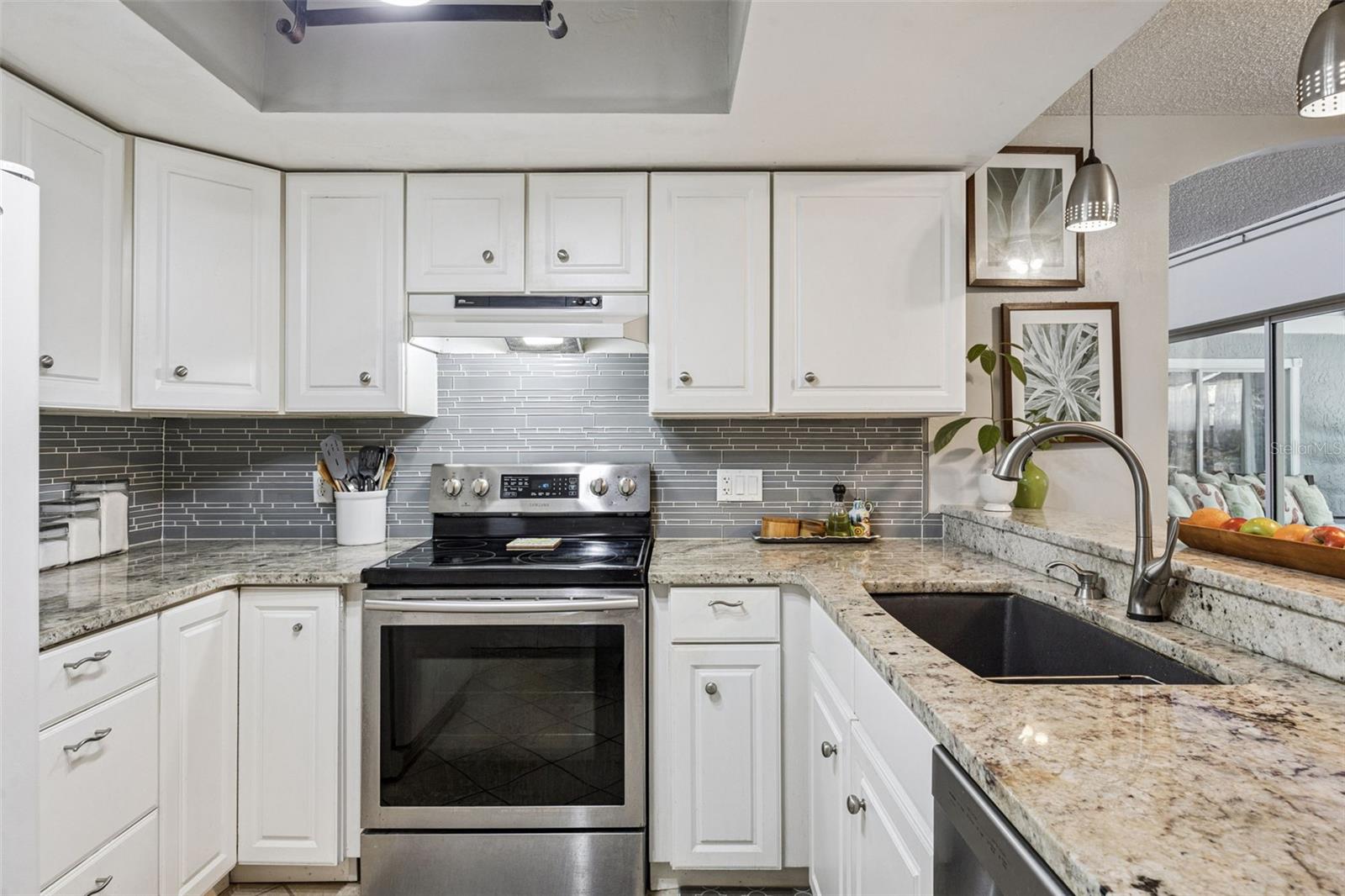 REGAL OAK SHORES UNIT 1 - Residential