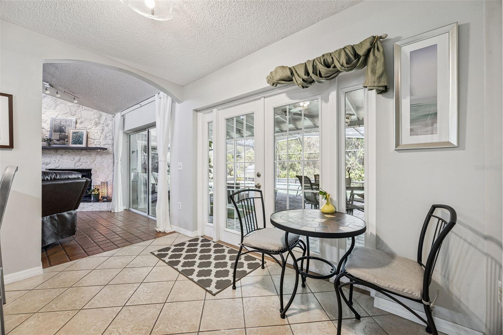 REGAL OAK SHORES UNIT 1 - Residential