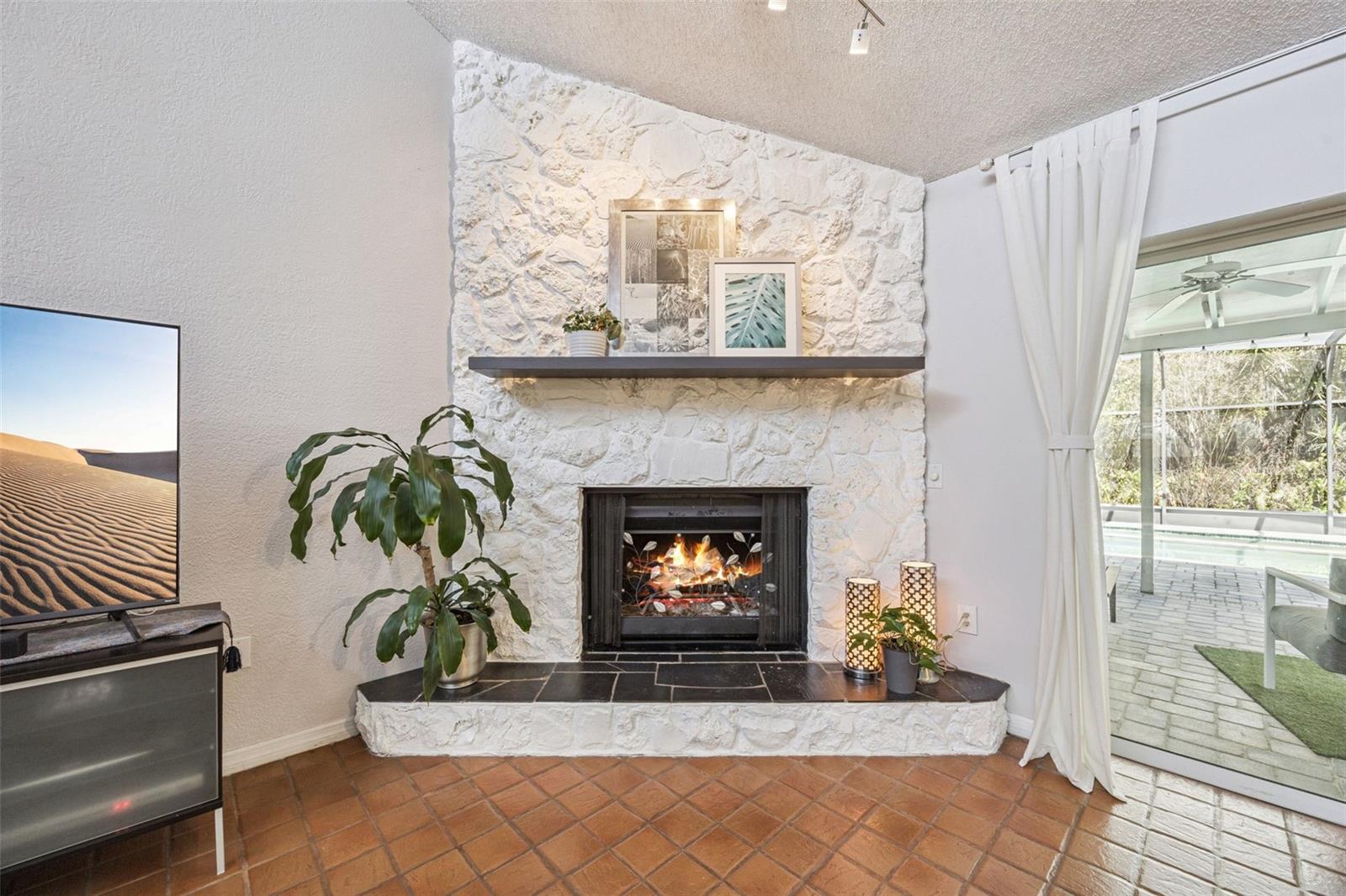 1691 GRANDVIEW BOULEVARD