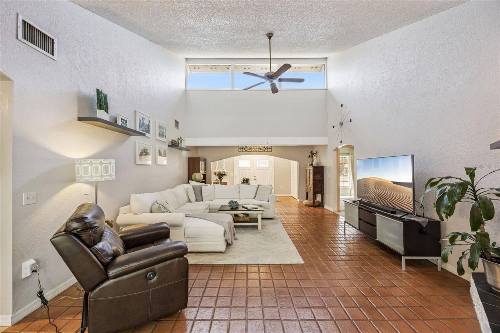 REGAL OAK SHORES UNIT 1 - Residential