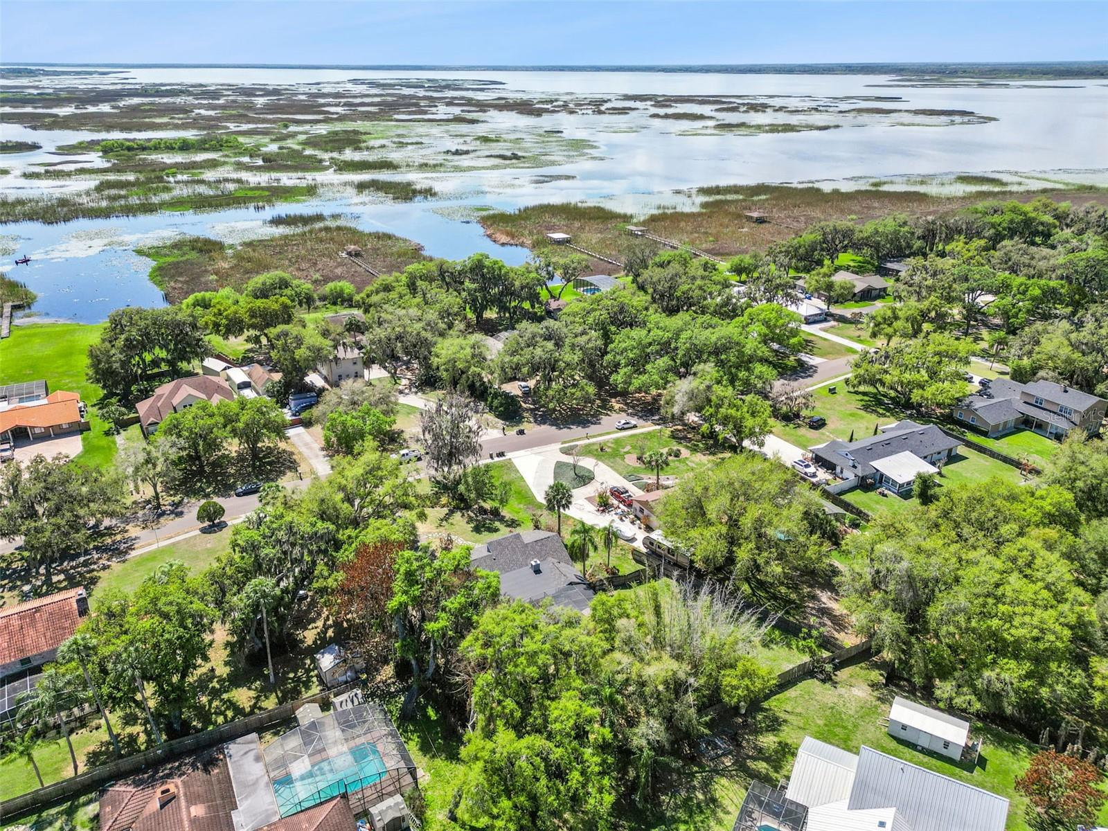 REGAL OAK SHORES UNIT 1 - Residential