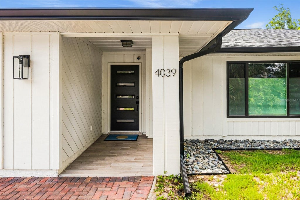 Photo of 4039 Cool Water Court, Winter Park, FL 32792 (MLS # O6437904)