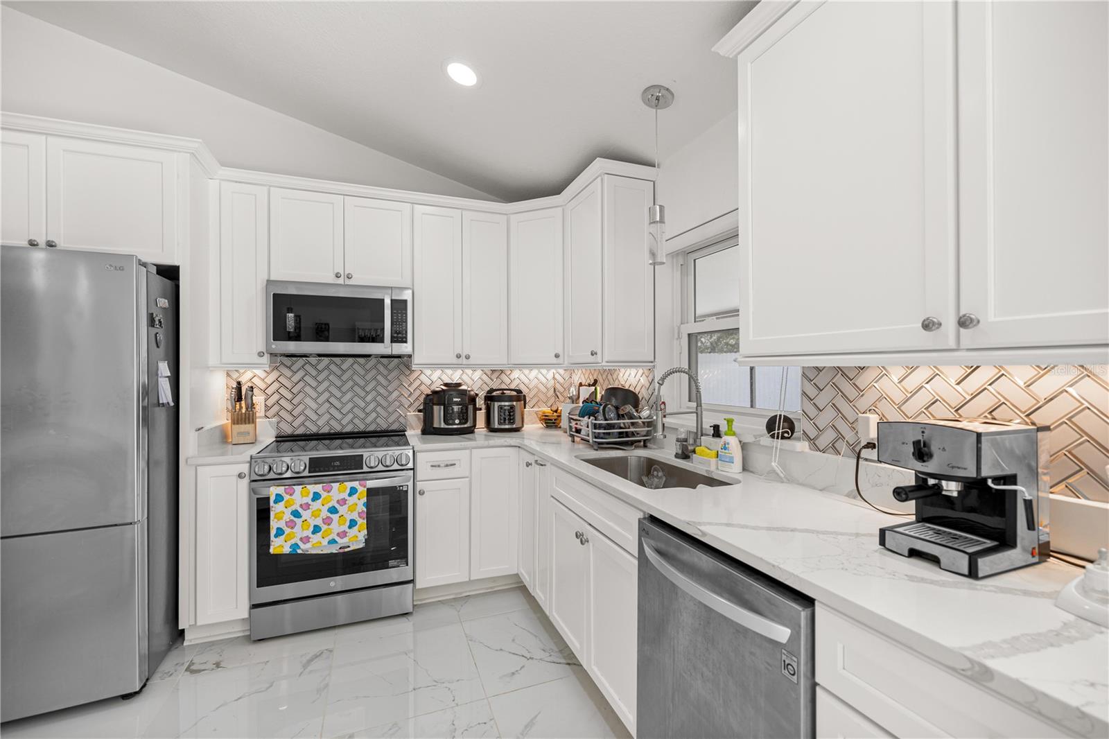 SILVER SPGS SHORES UN 07 - Residential Lease