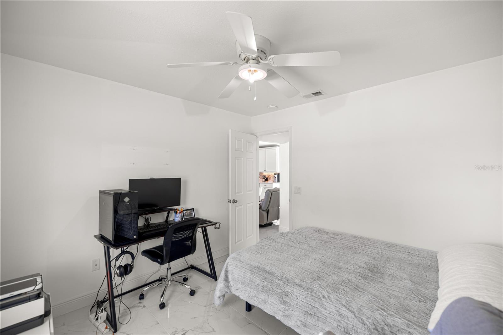 SILVER SPGS SHORES UN 07 - Residential Lease