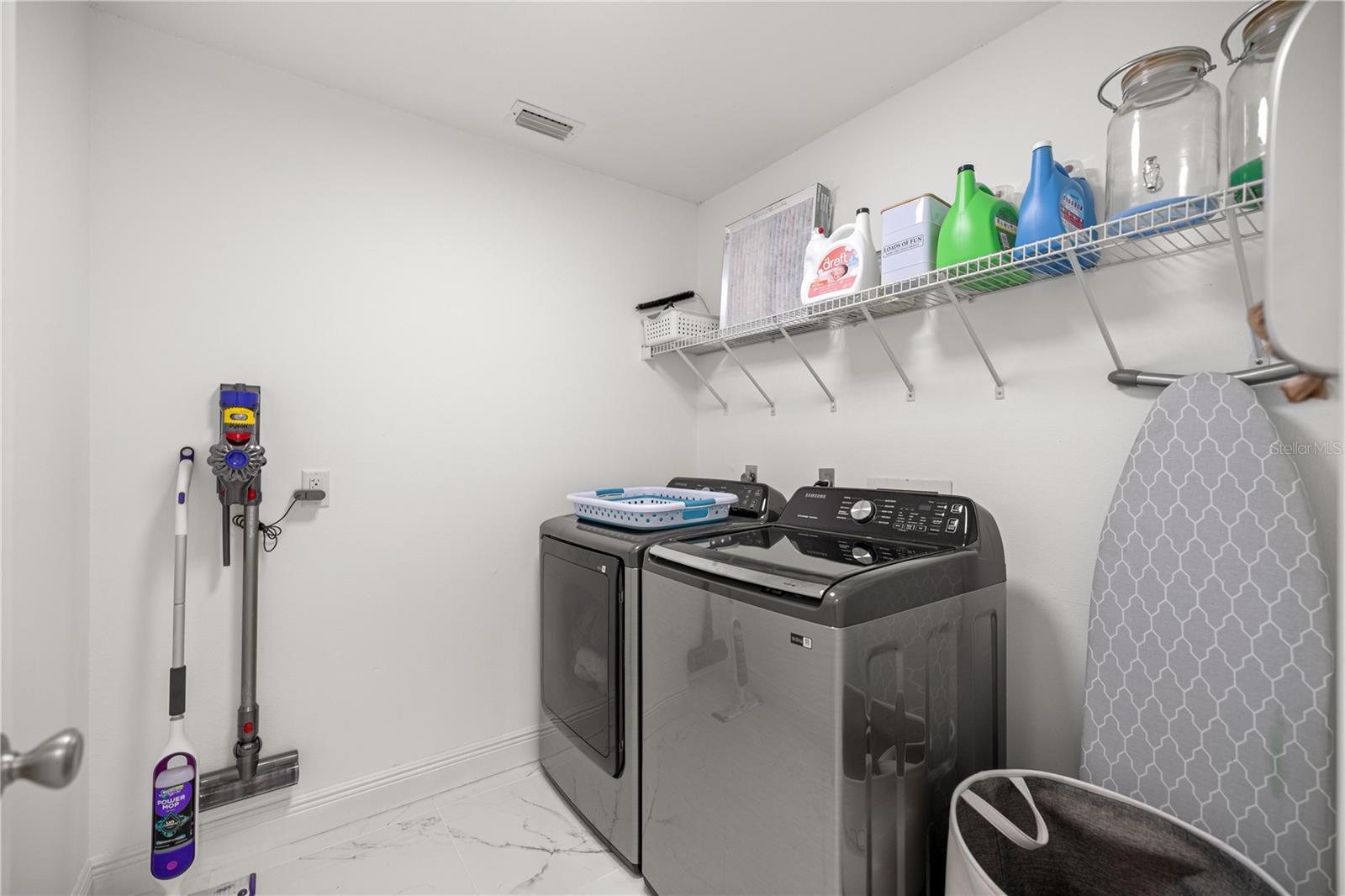 SILVER SPGS SHORES UN 07 - Residential Lease