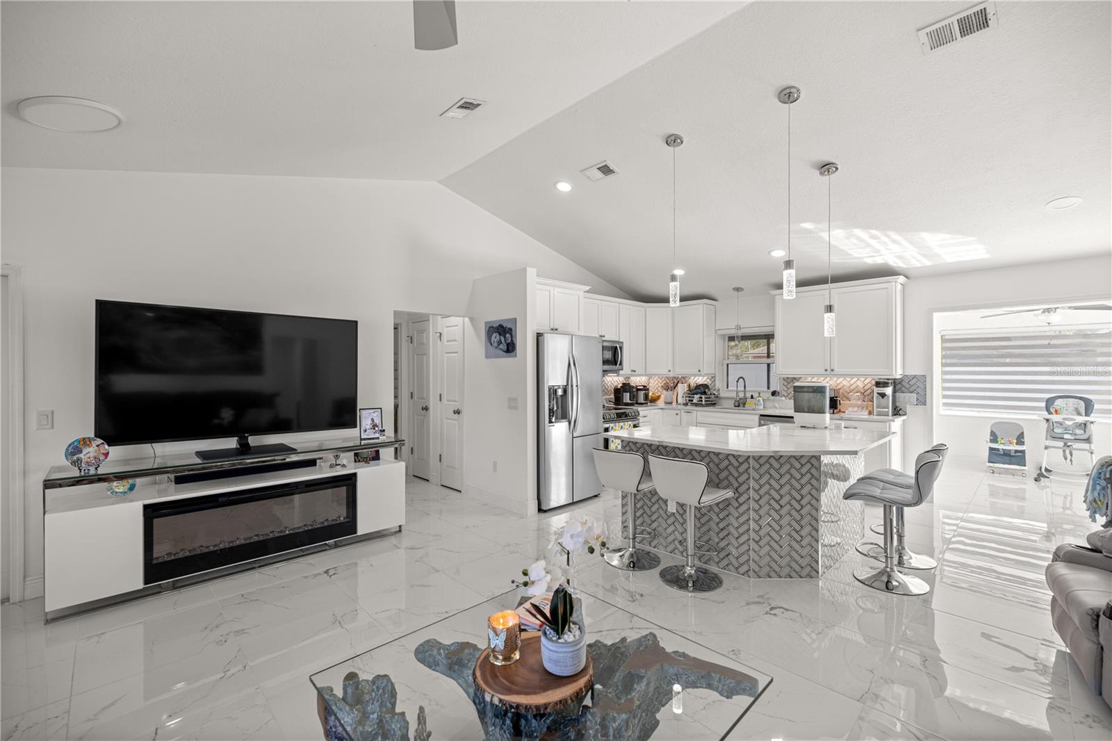 SILVER SPGS SHORES UN 07 - Residential Lease