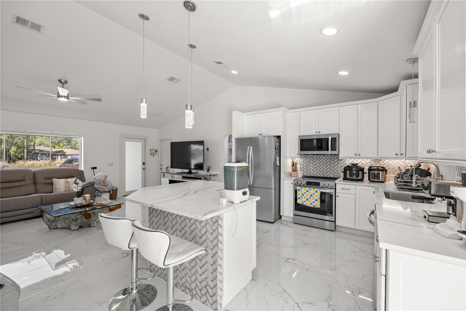 SILVER SPGS SHORES UN 07 - Residential Lease