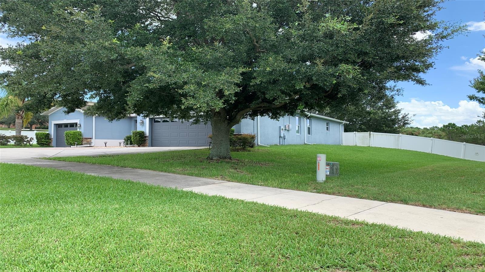 Photo 6 of 63 of 2301 GOLDEN ASTER STREET house