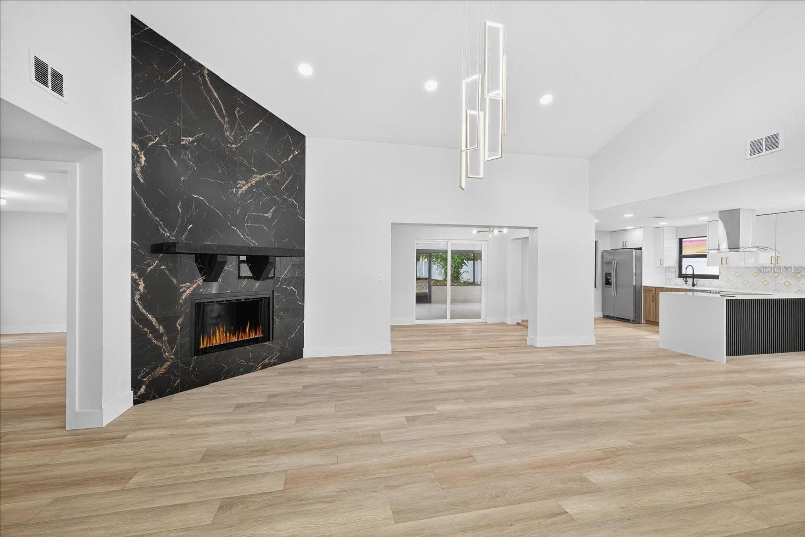 TIMBERLANE SUB UNIT 4 - Residential