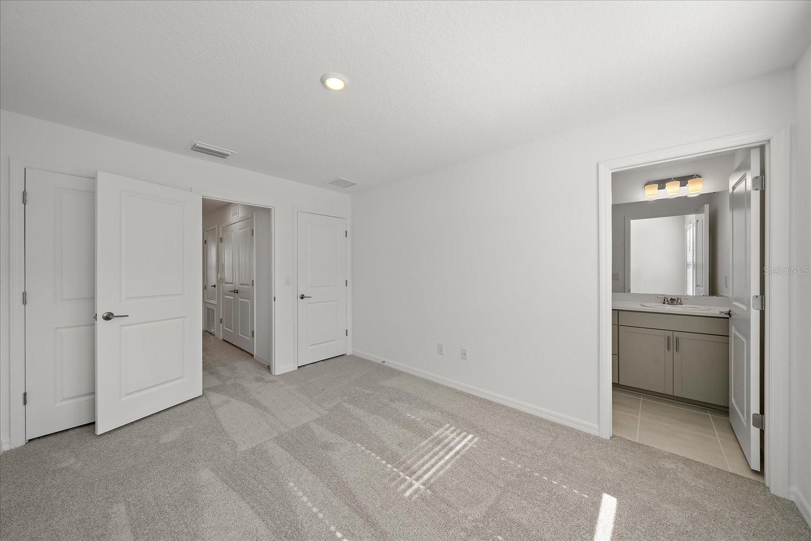 TOWNHOMES AT SKYE RANCH - Residential Lease