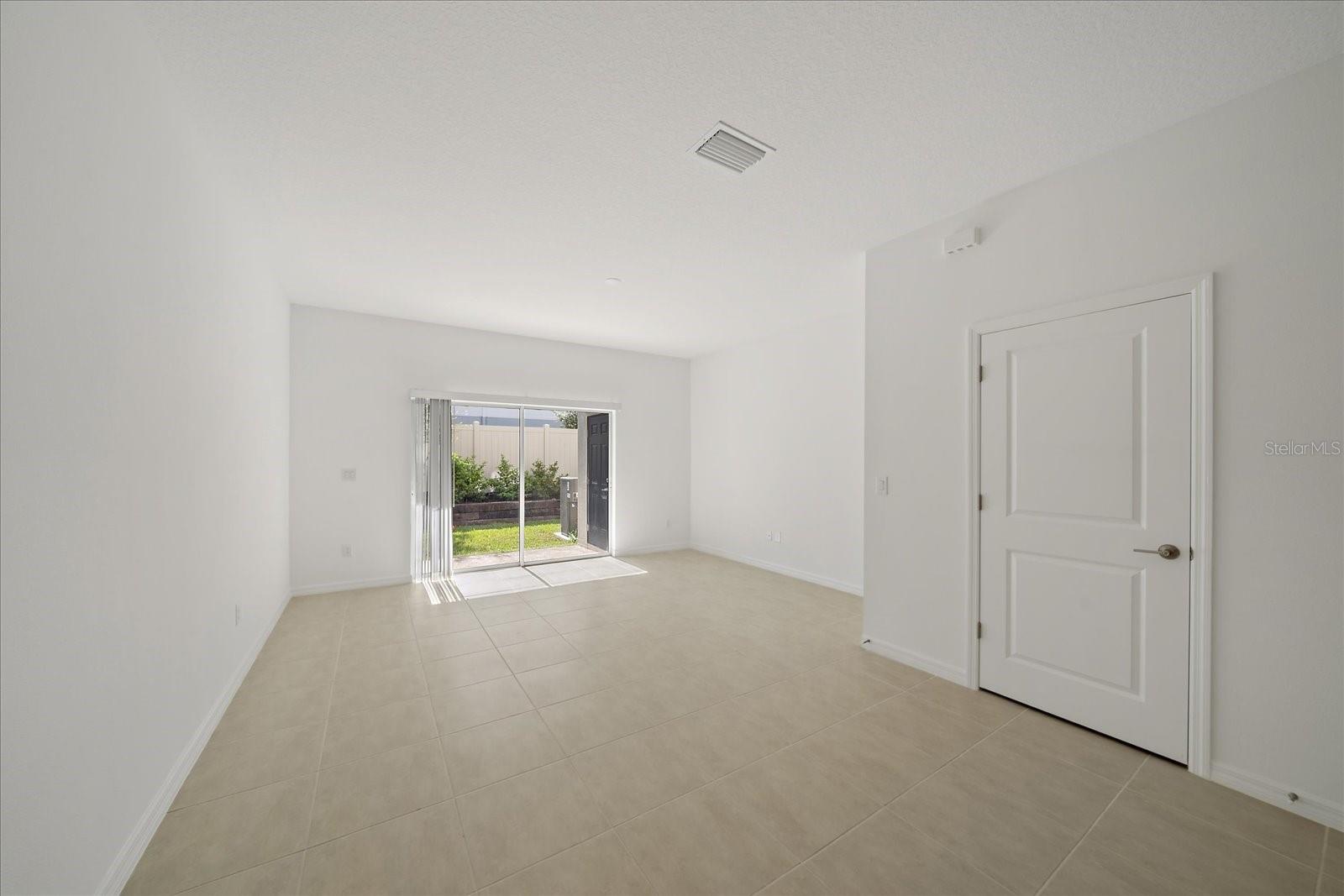 TOWNHOMES AT SKYE RANCH - Residential Lease