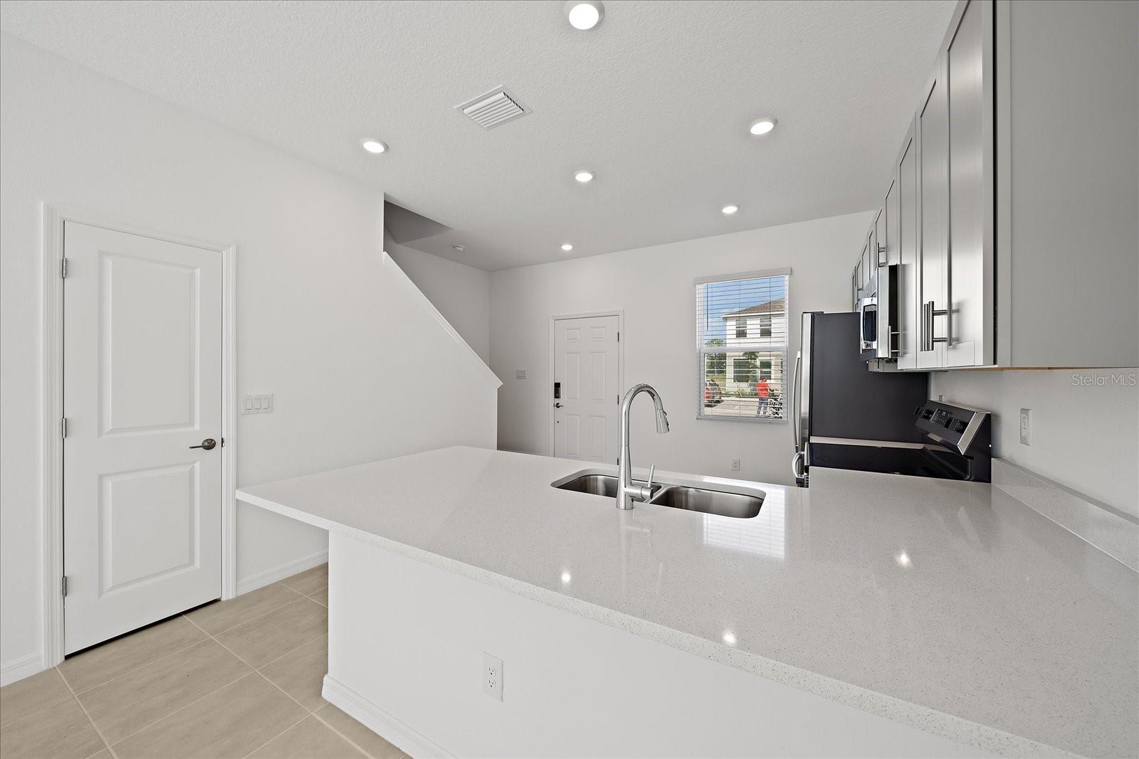 TOWNHOMES AT SKYE RANCH - Residential Lease