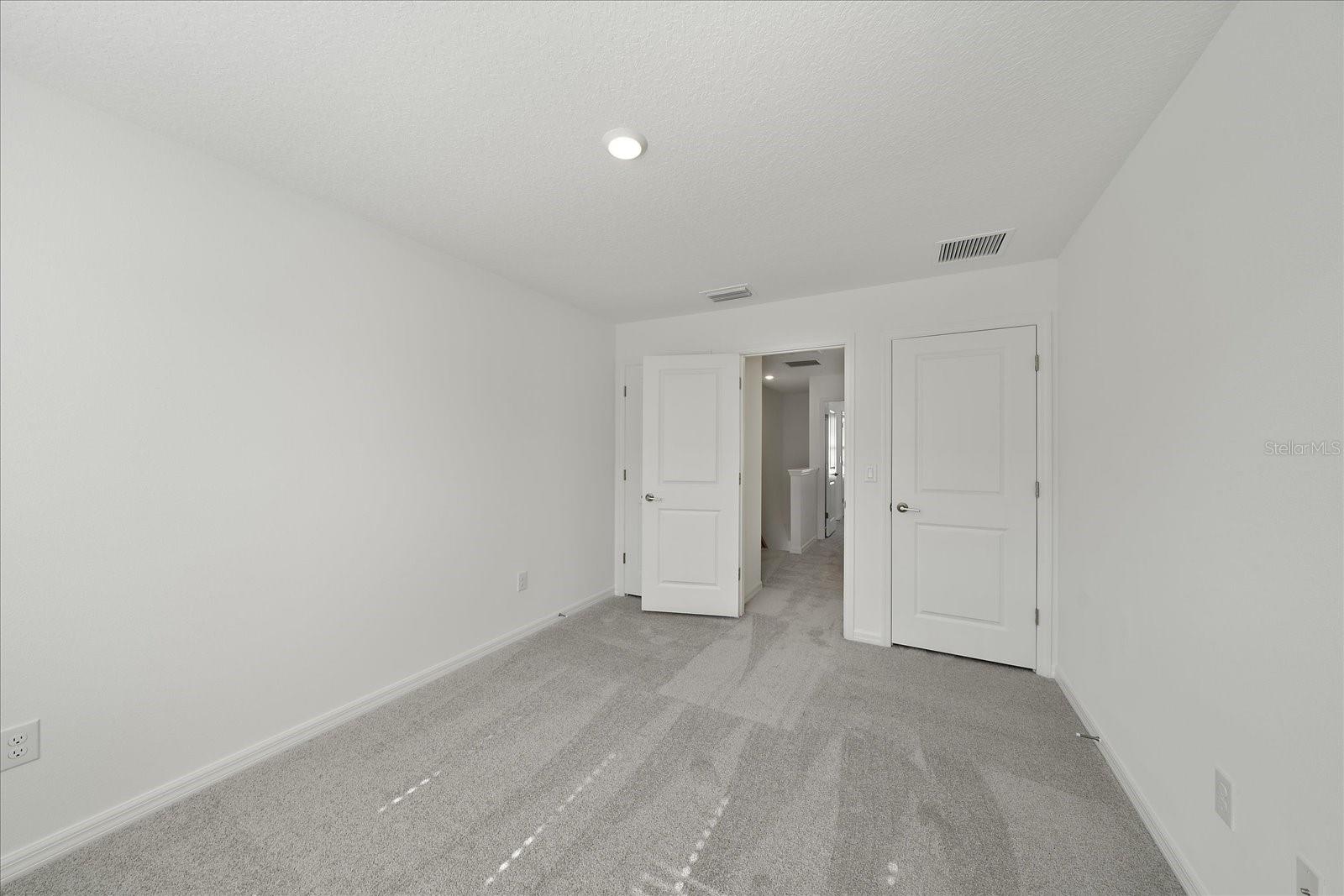 TOWNHOMES AT SKYE RANCH - Residential Lease