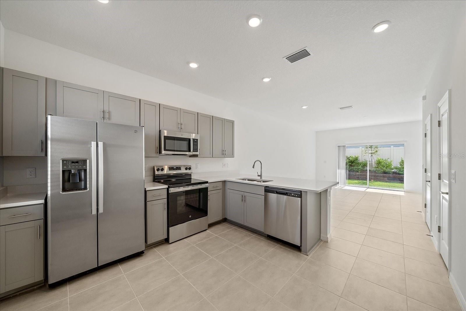 TOWNHOMES AT SKYE RANCH - Residential Lease