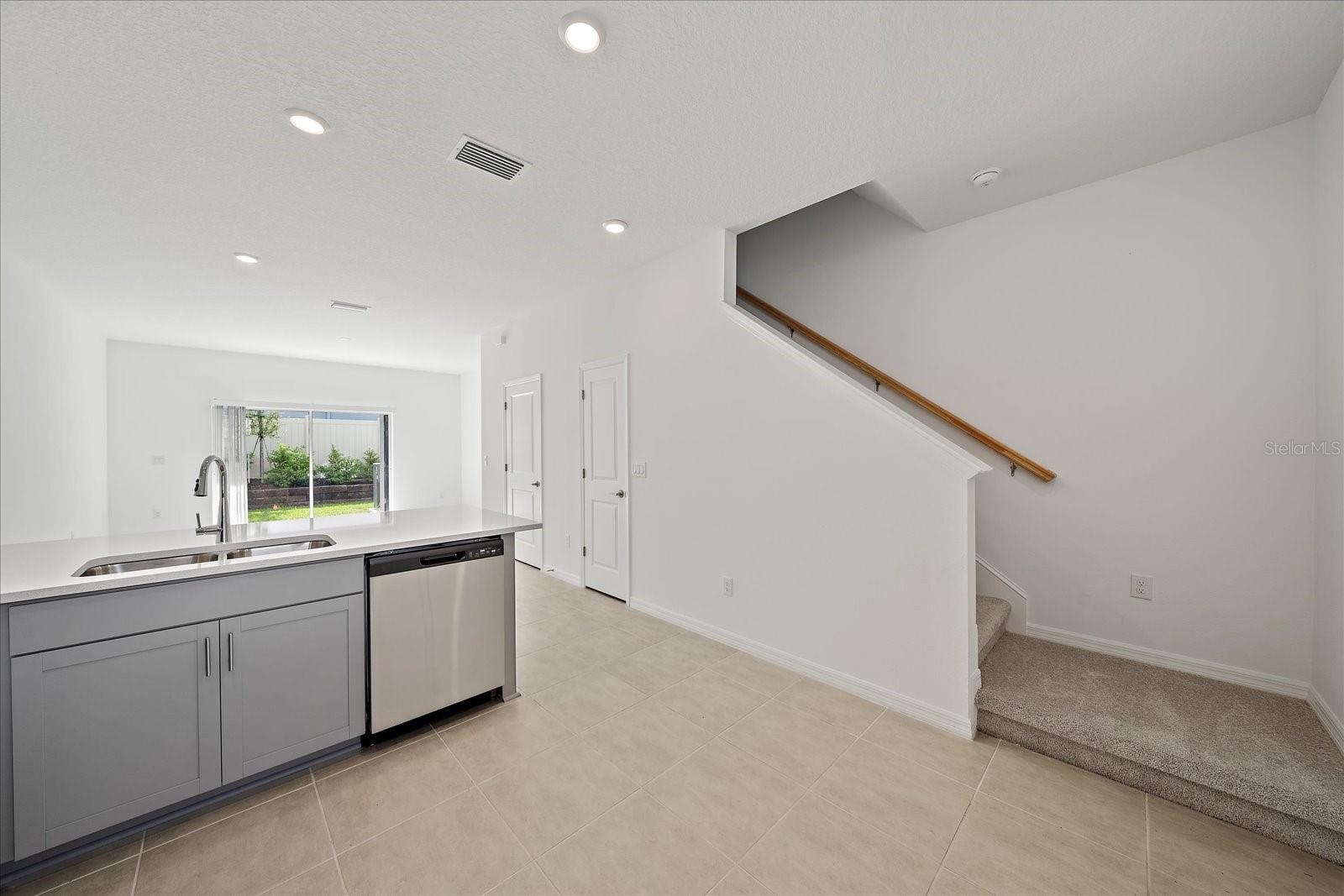 TOWNHOMES AT SKYE RANCH - Residential Lease