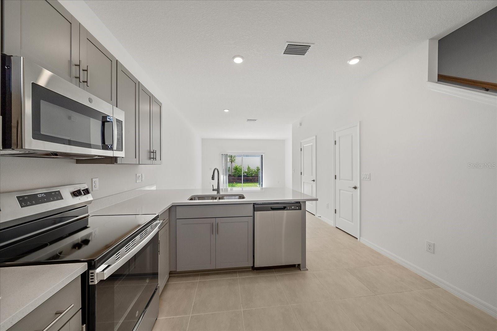 TOWNHOMES AT SKYE RANCH - Residential Lease