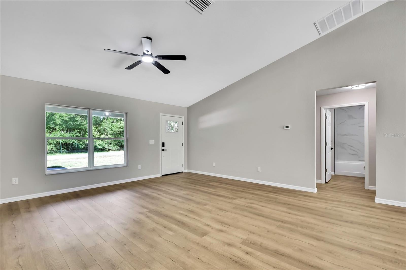 2400 W MAGENTA DRIVE