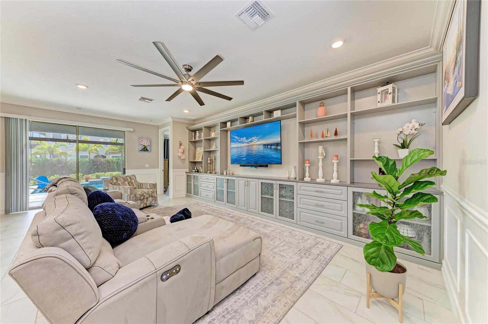 277 VILLORESI BOULEVARD