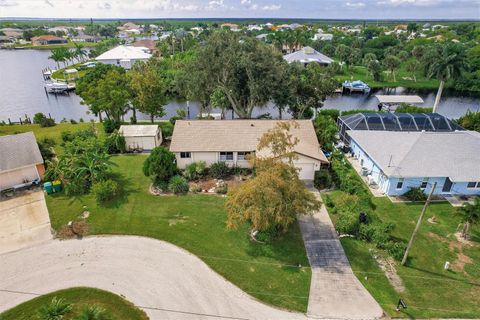 A home in PORT CHARLOTTE