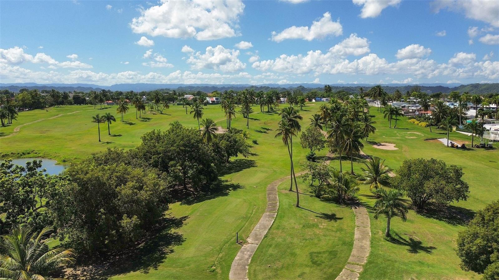 VILLAS DE GOLF OESTE - Residential