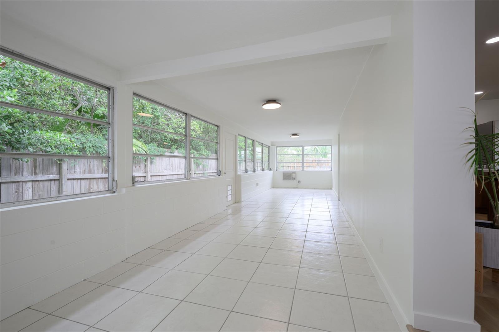 LAKE FOREST & LAKE FOREST NORTH - Residential