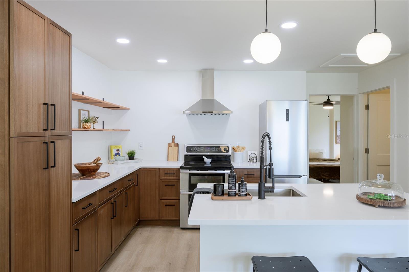 LAKE FOREST & LAKE FOREST NORTH - Residential