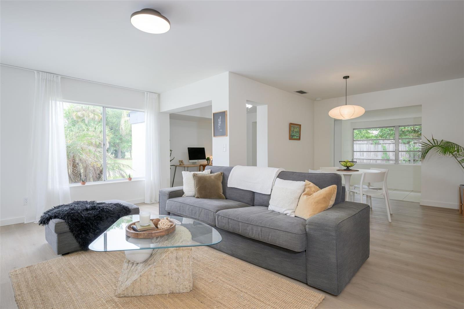 LAKE FOREST & LAKE FOREST NORTH - Residential
