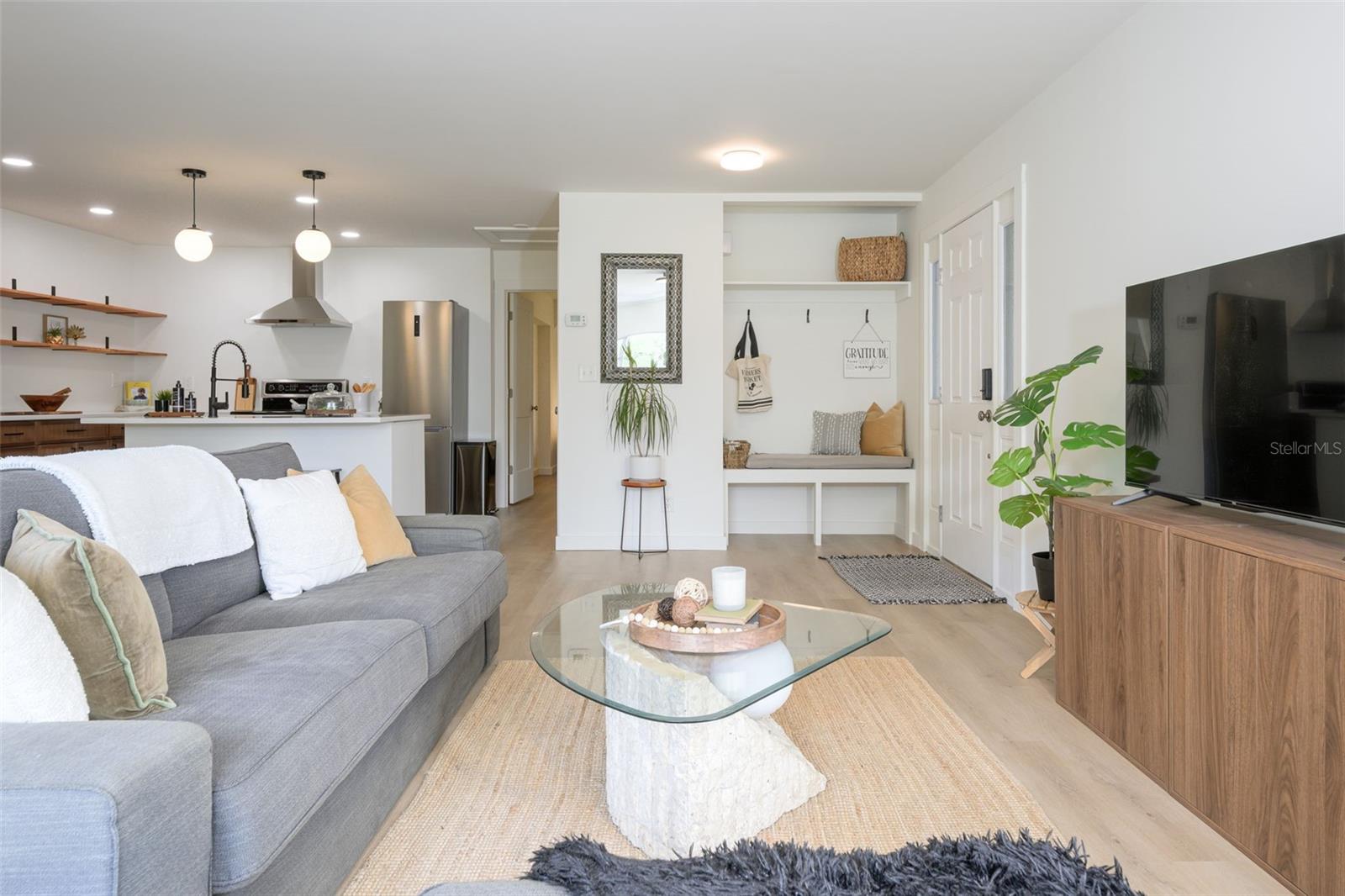 LAKE FOREST & LAKE FOREST NORTH - Residential