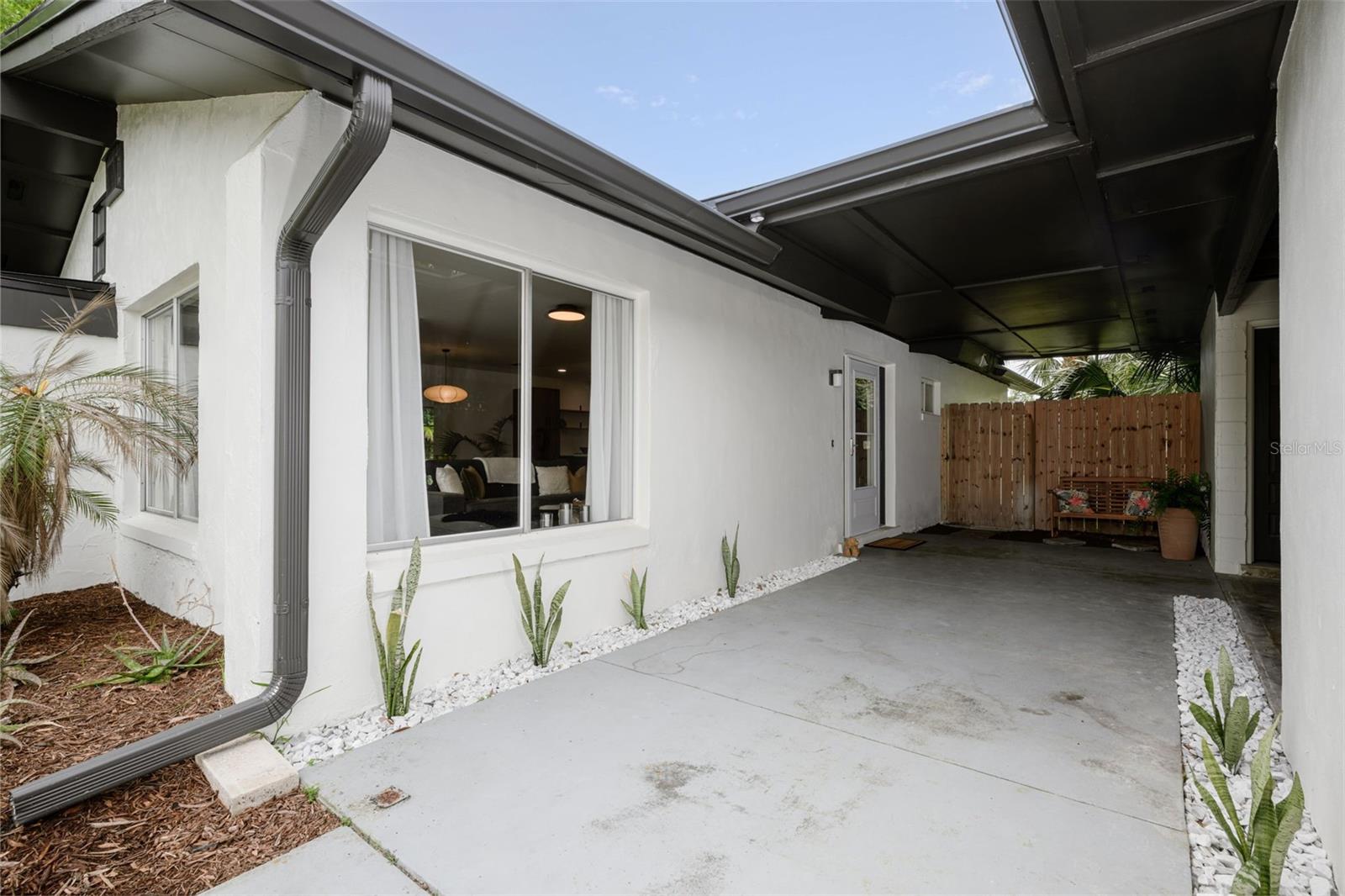 LAKE FOREST & LAKE FOREST NORTH - Residential