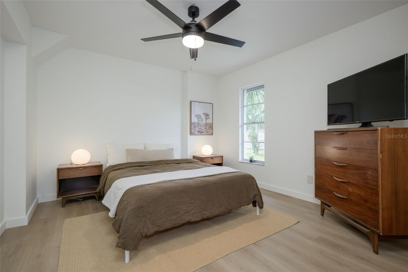 LAKE FOREST & LAKE FOREST NORTH - Residential