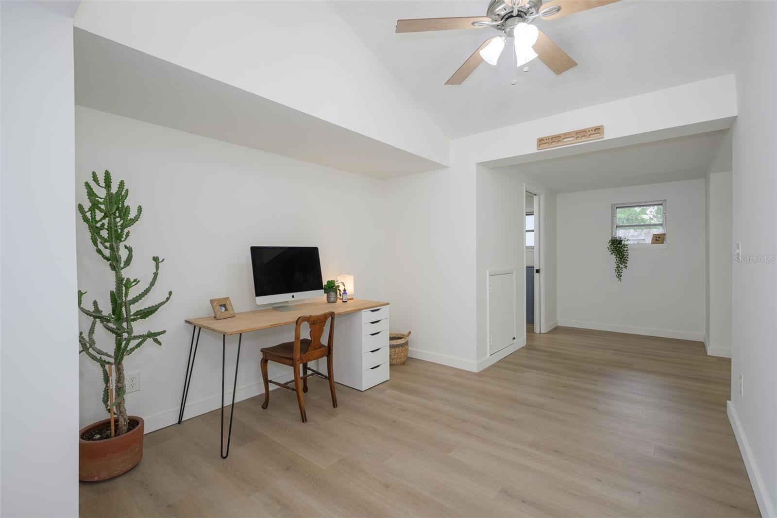 LAKE FOREST & LAKE FOREST NORTH - Residential
