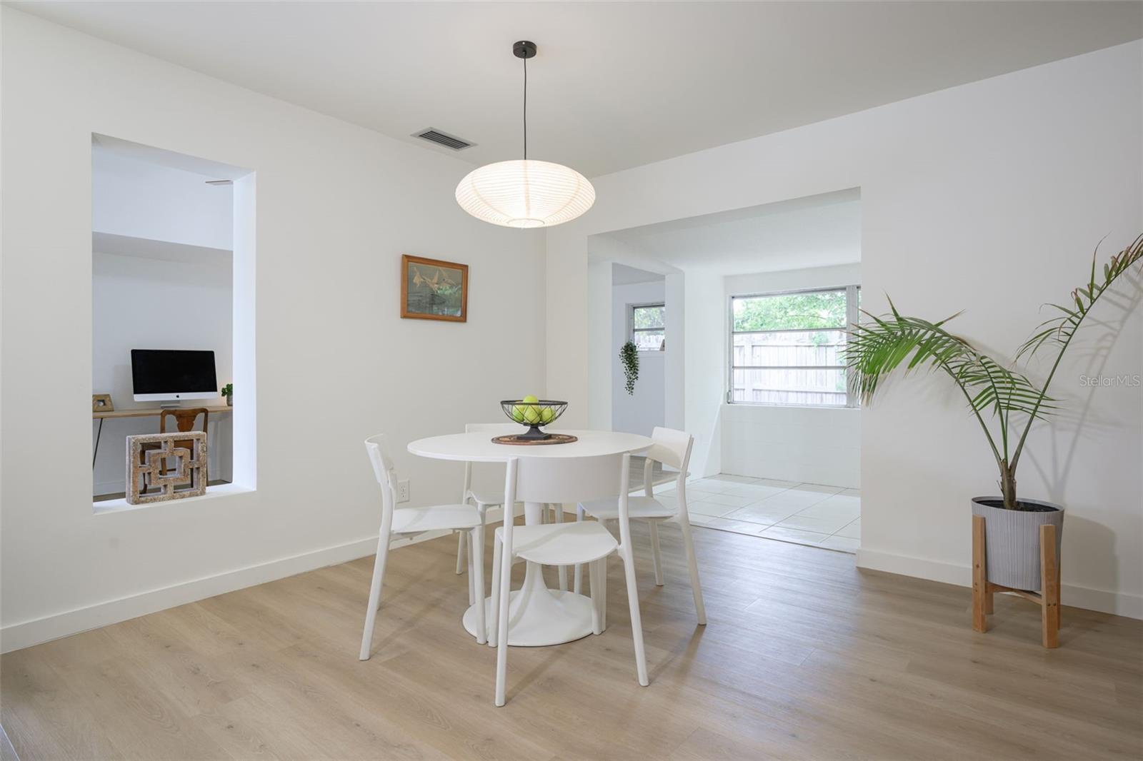 LAKE FOREST & LAKE FOREST NORTH - Residential