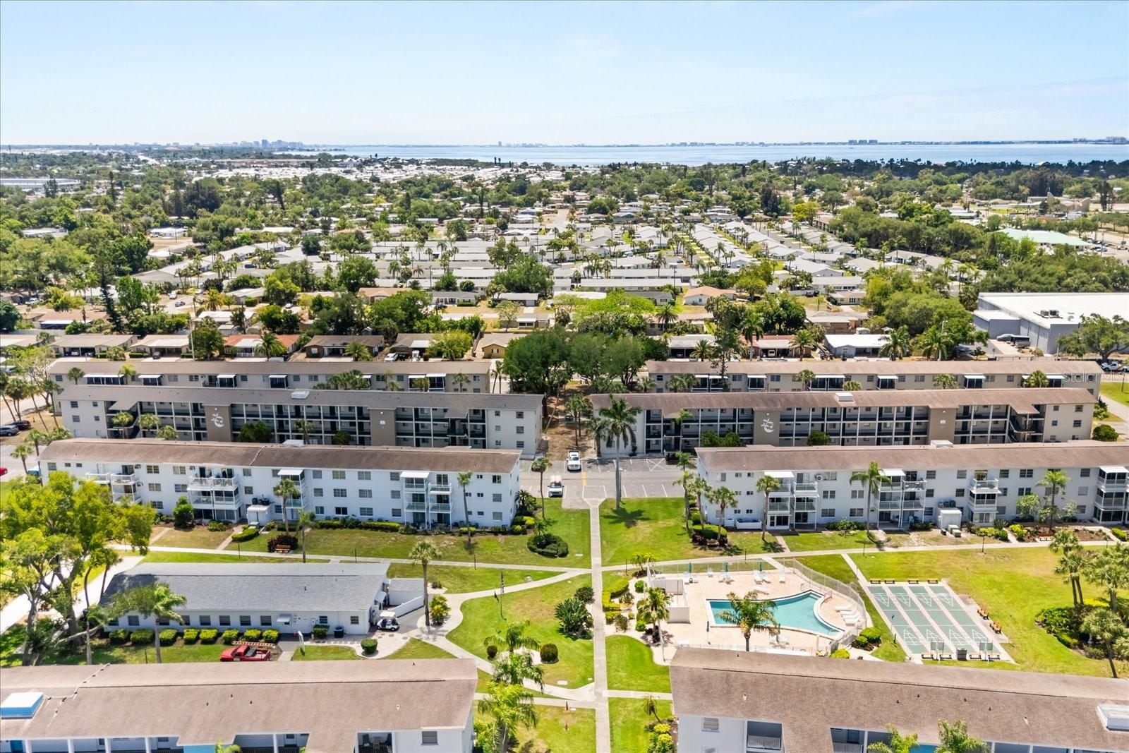 THE FOURTH BAYSHORE - Residential