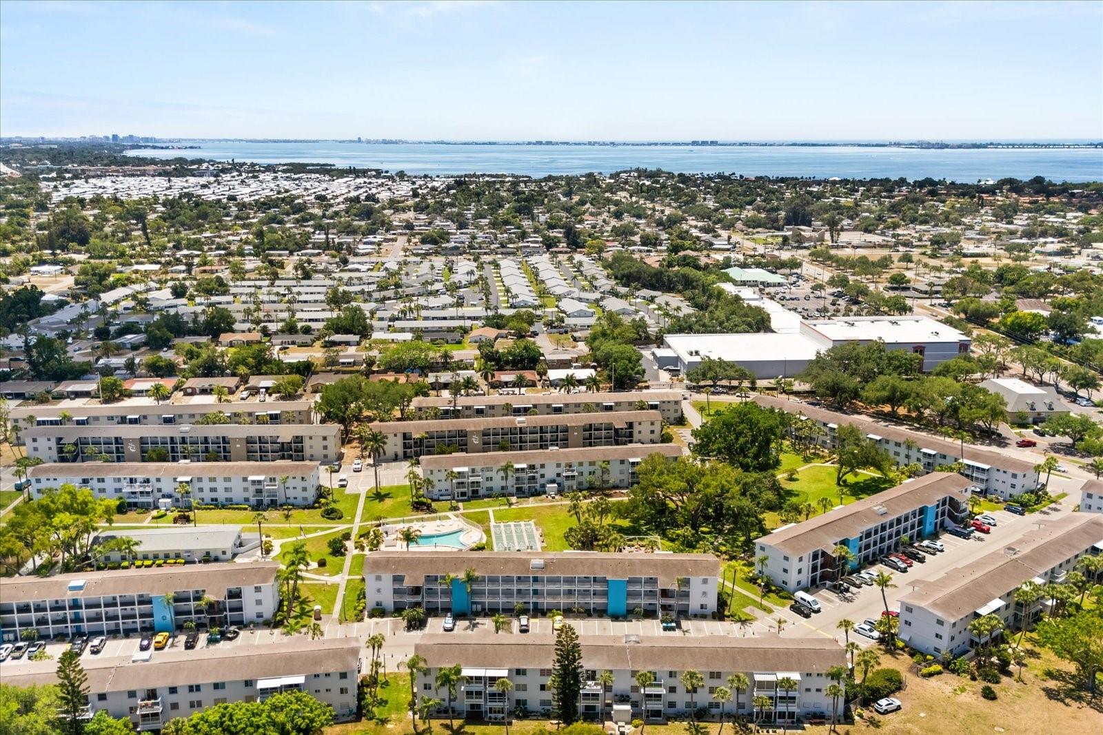 THE FOURTH BAYSHORE - Residential