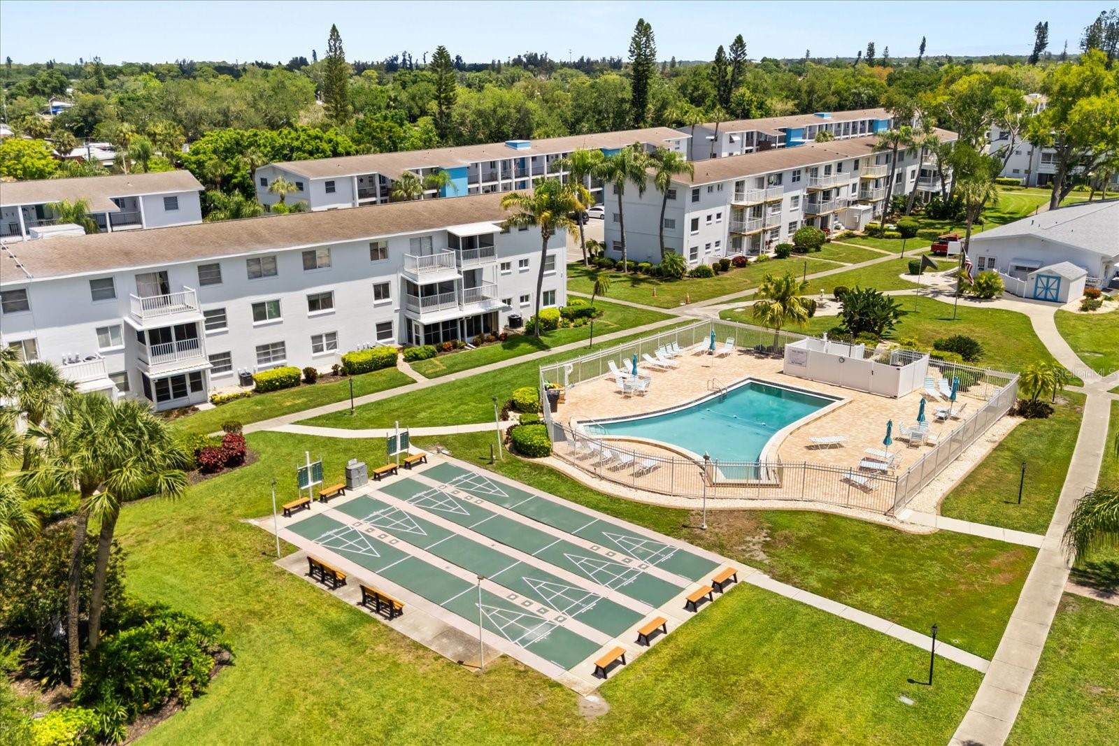THE FOURTH BAYSHORE - Residential