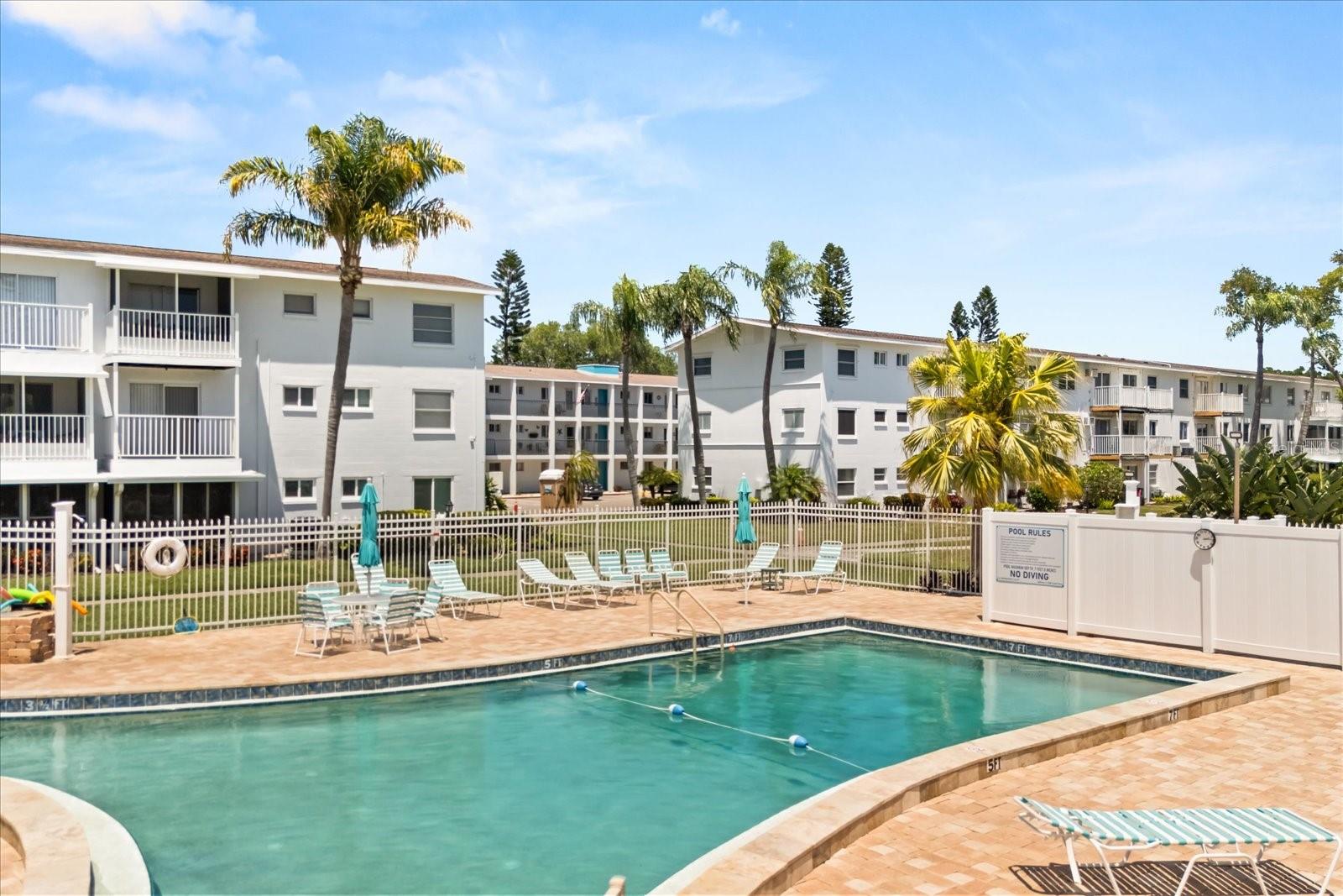 THE FOURTH BAYSHORE - Residential