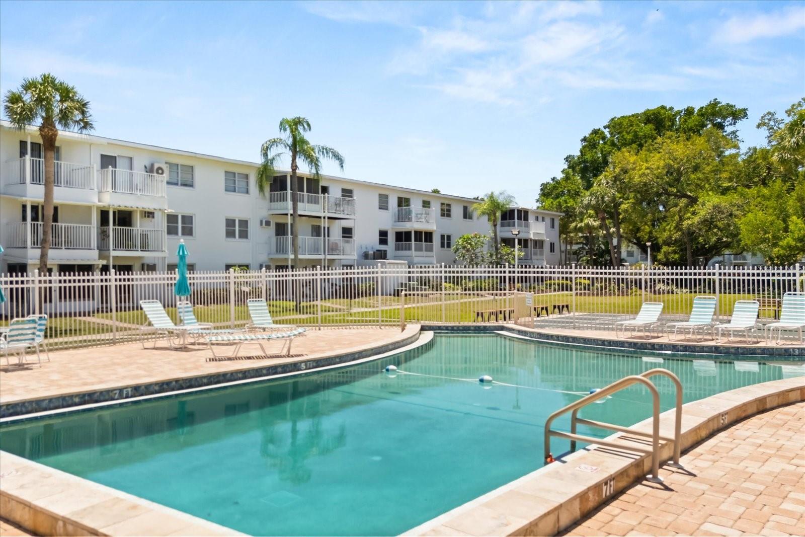 THE FOURTH BAYSHORE - Residential