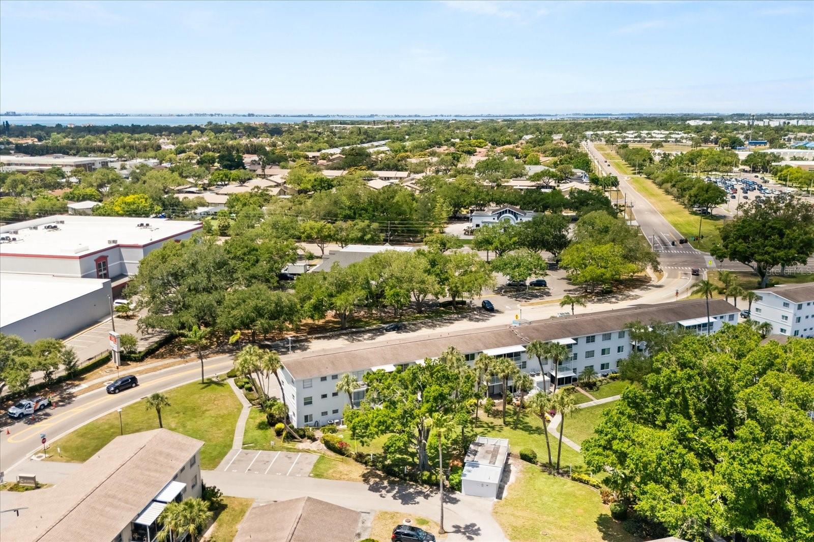 THE FOURTH BAYSHORE - Residential
