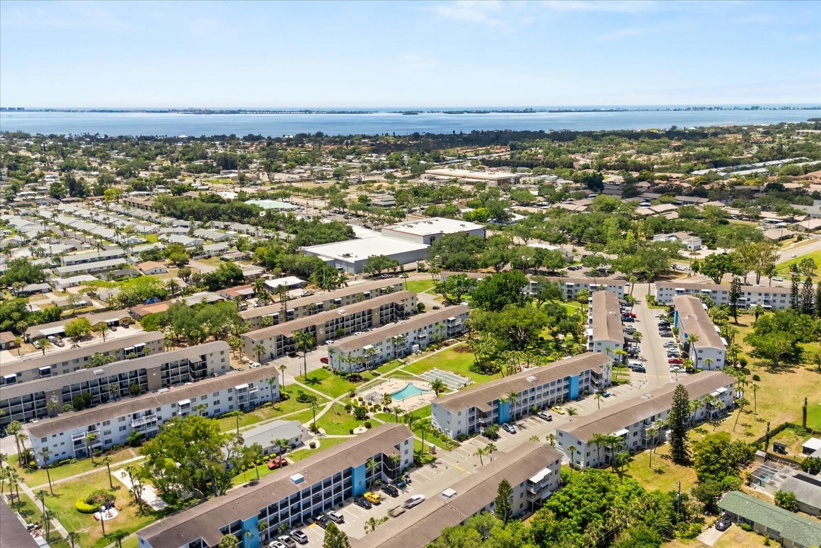 THE FOURTH BAYSHORE - Residential