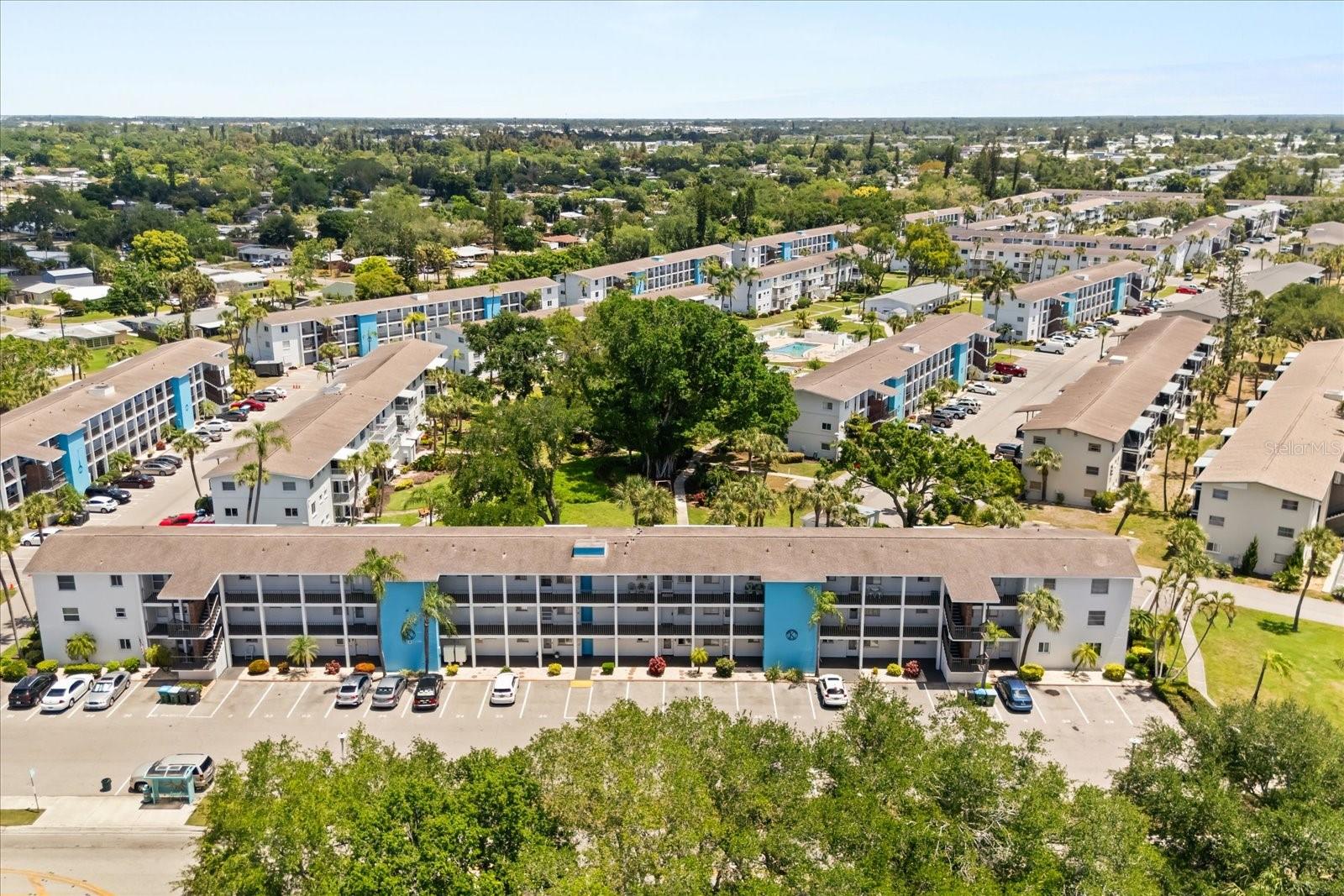 THE FOURTH BAYSHORE - Residential