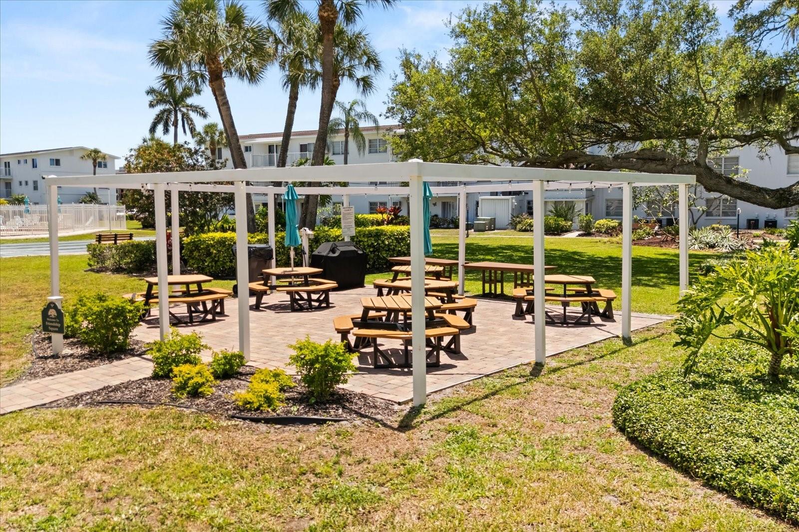 THE FOURTH BAYSHORE - Residential