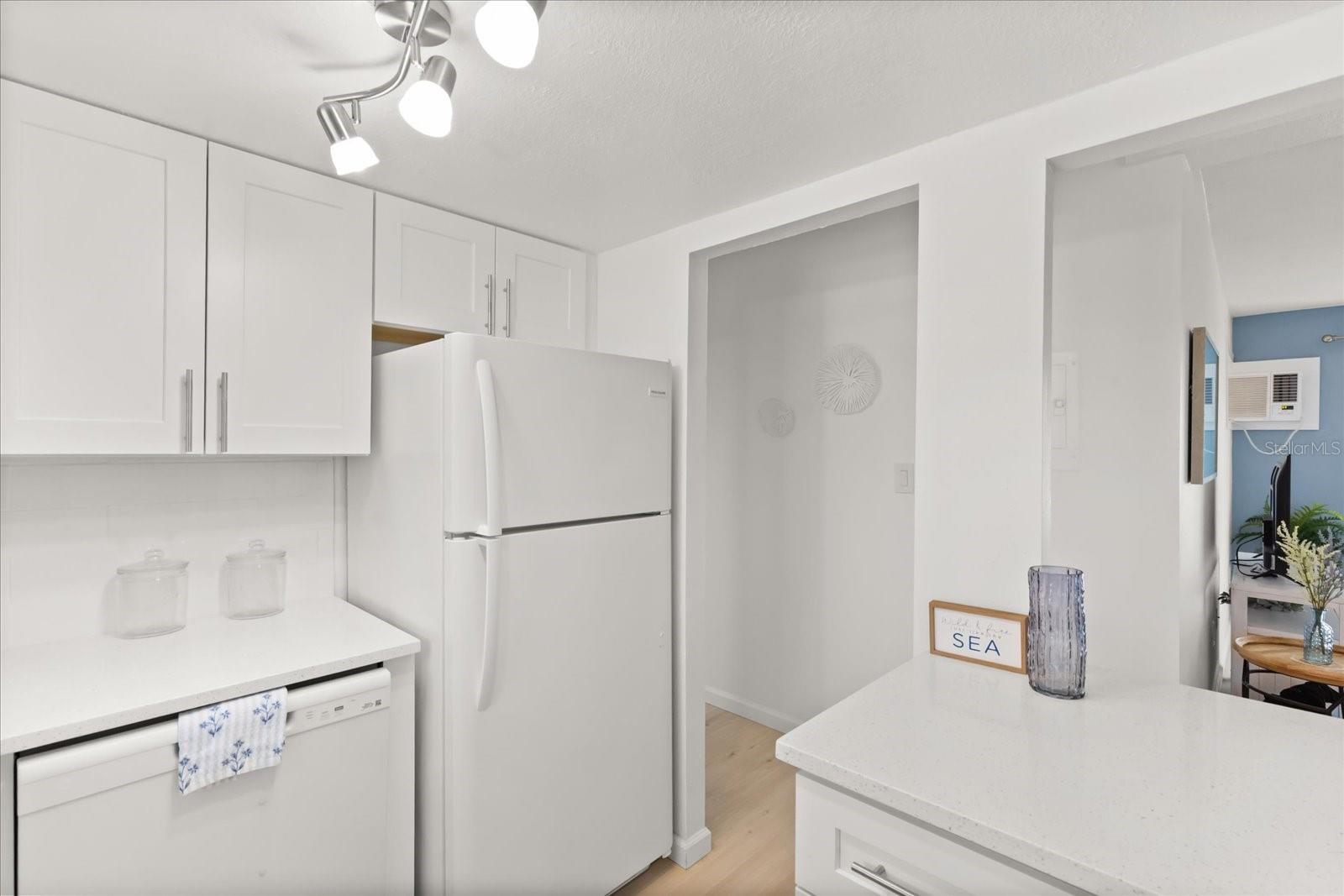 THE FOURTH BAYSHORE - Residential
