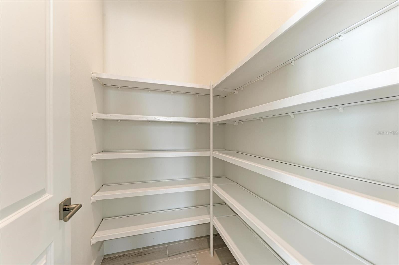 AQUA LAGOON - Residential