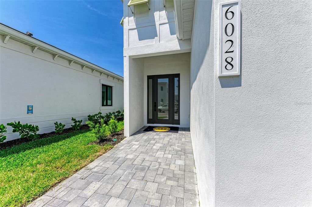 Photo of 6028 Cat Claw Lane, Bradenton, FL 34210 (MLS # A4648412)