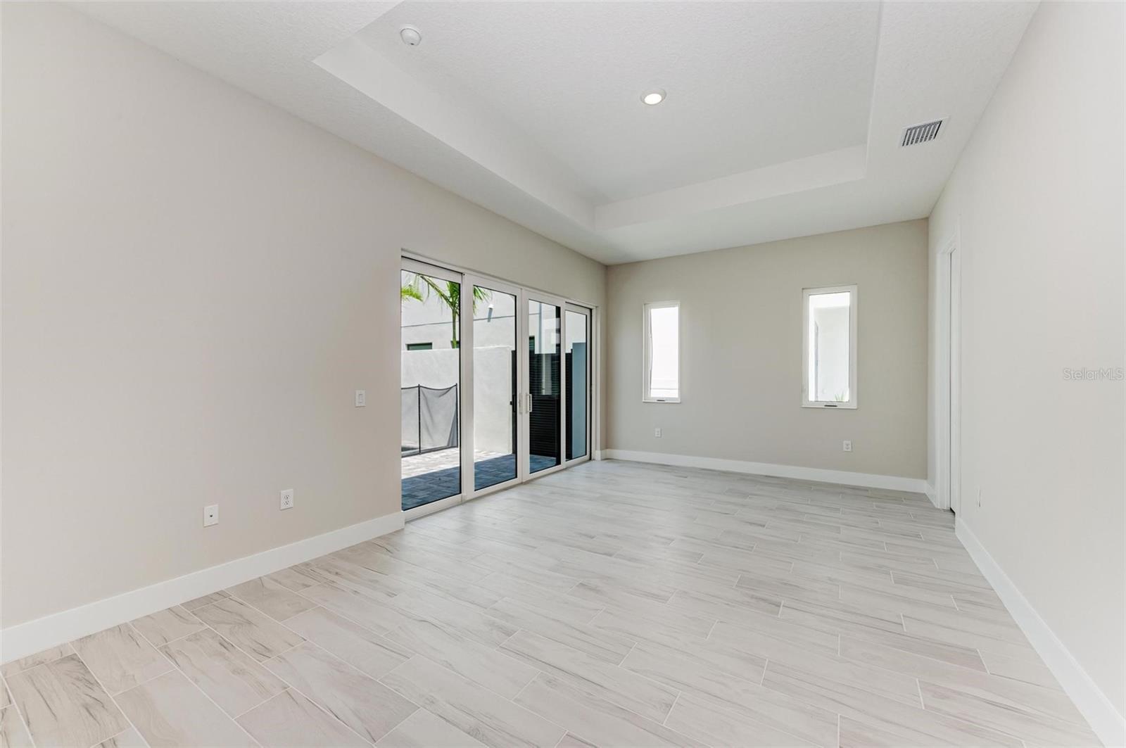 AQUA LAGOON - Residential