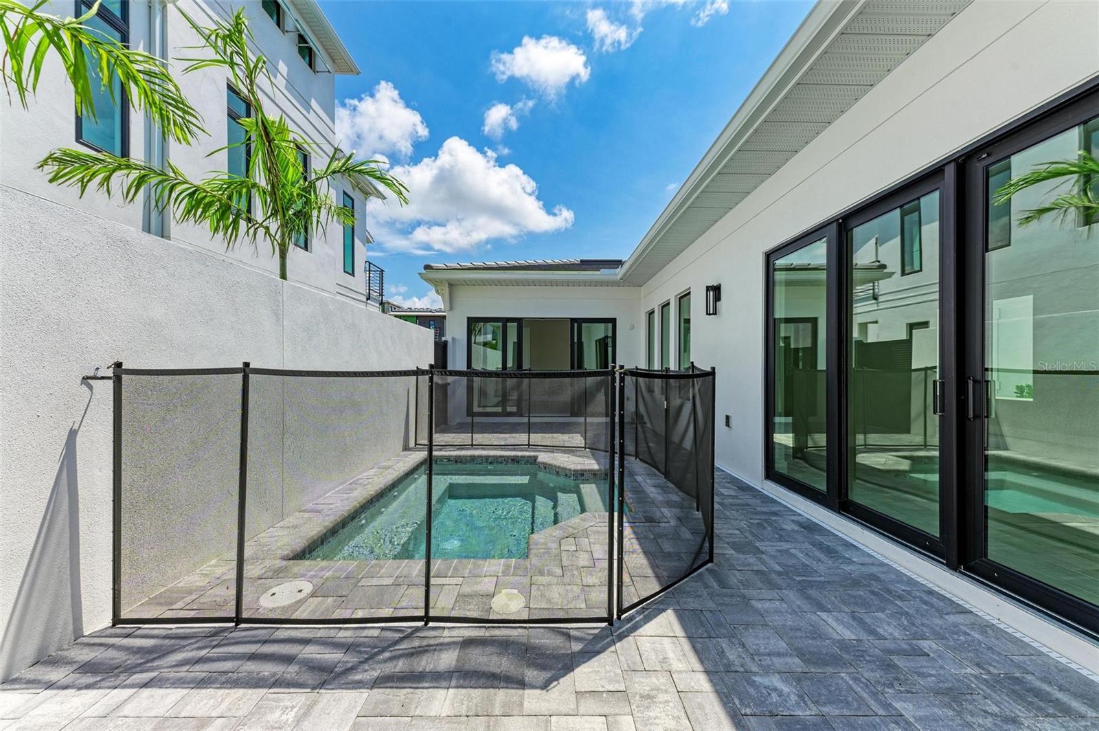 AQUA LAGOON - Residential