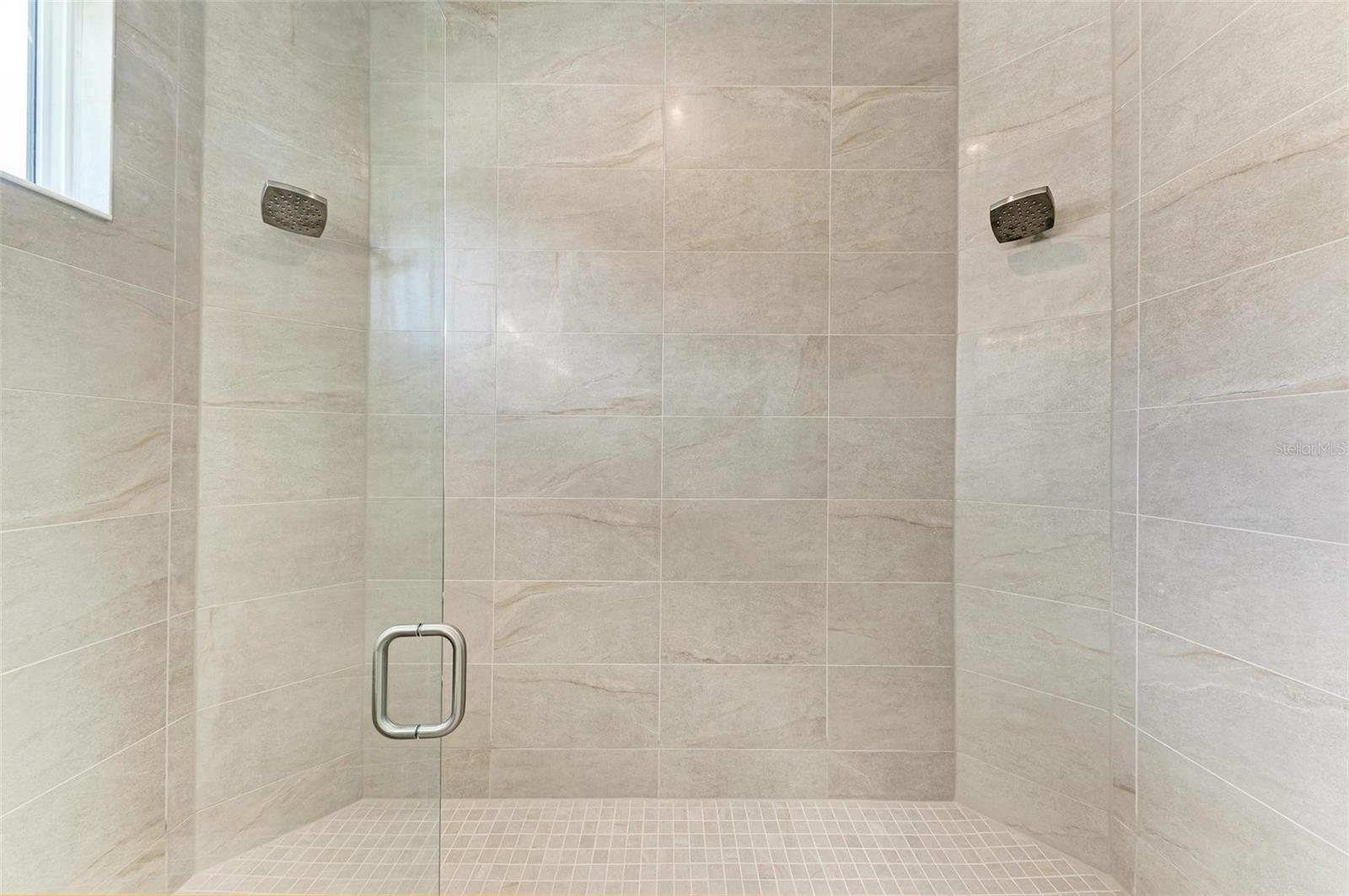 AQUA LAGOON - Residential